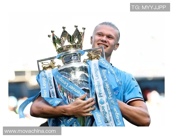 全球足球明星年收入排行榜揭晓引发热议与关注